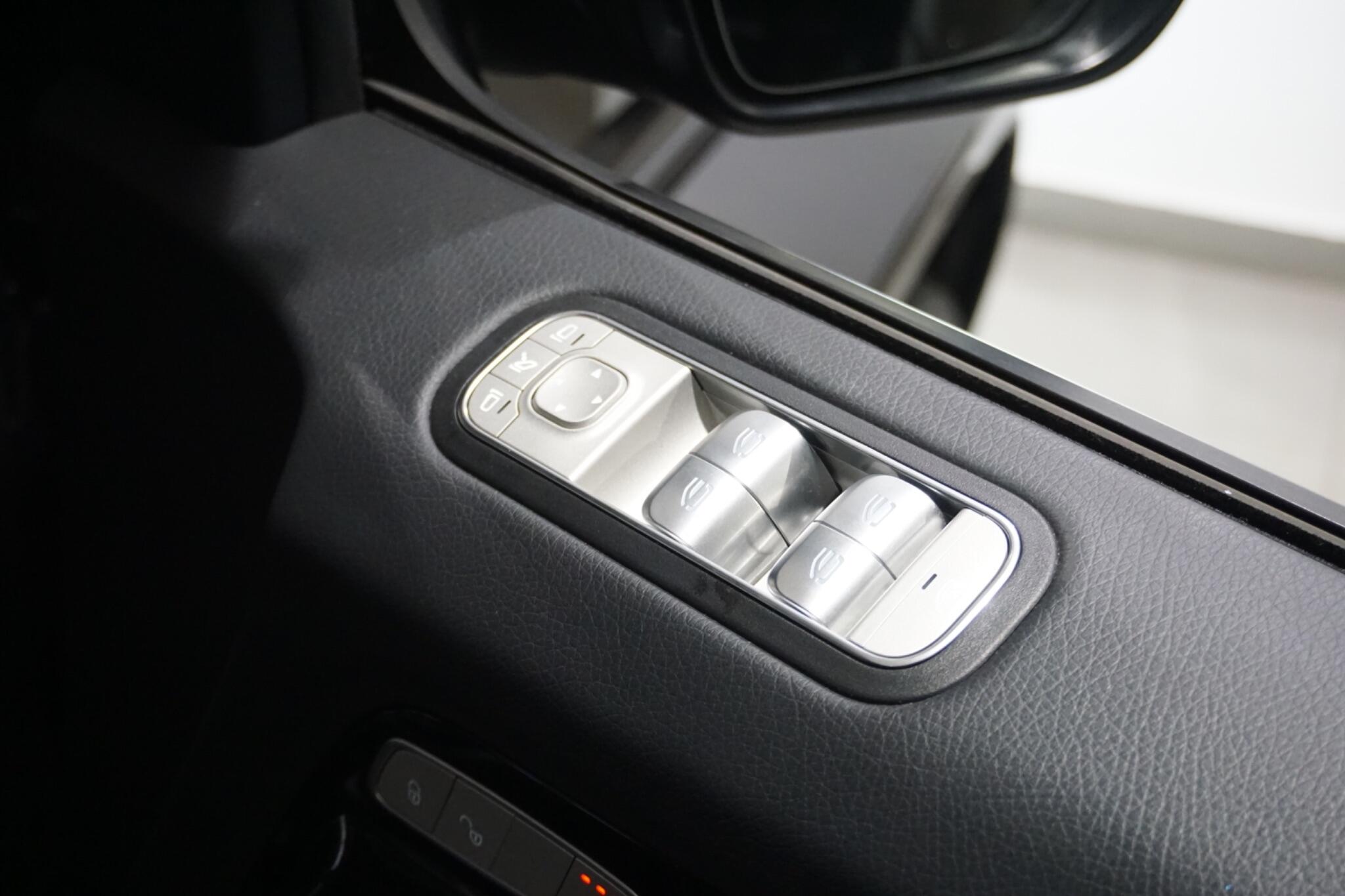 Mercedes-Benz G Class 4.0 G63 V8 BiTurbo AMG SpdS+9GT 4MATIC Euro 6 (s/s) 5dr